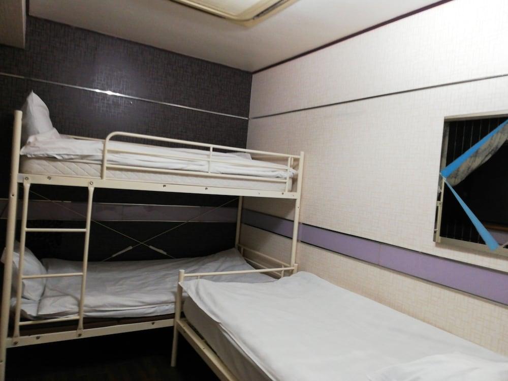 Family & Bakpak Tokyo Hostel Экстерьер фото